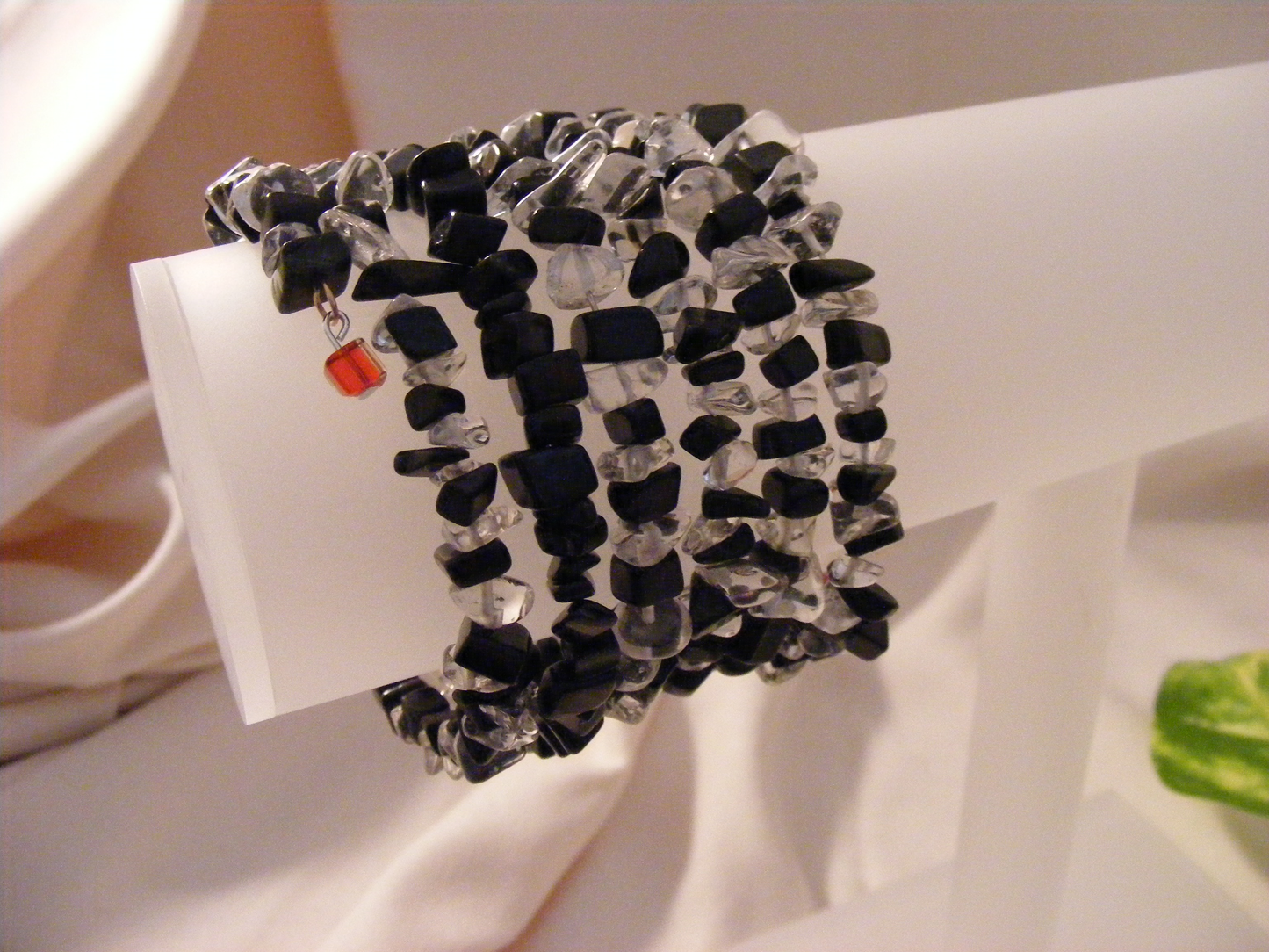 Armband, Spiraldraht schwarz-weiß