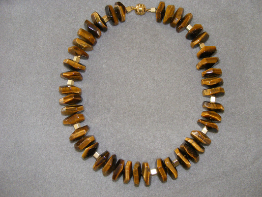 Halskette, 20 mm facettierte Scheiben Tigerauge mit vergoldeten Silberwürfelchen